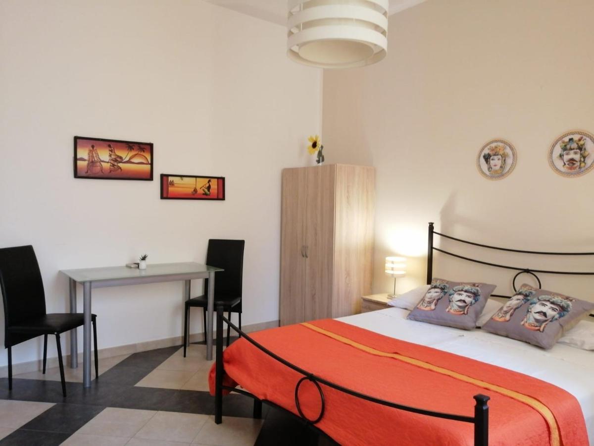 B & B Jasmine Santa Teresa Di Riva Eksteriør bilde