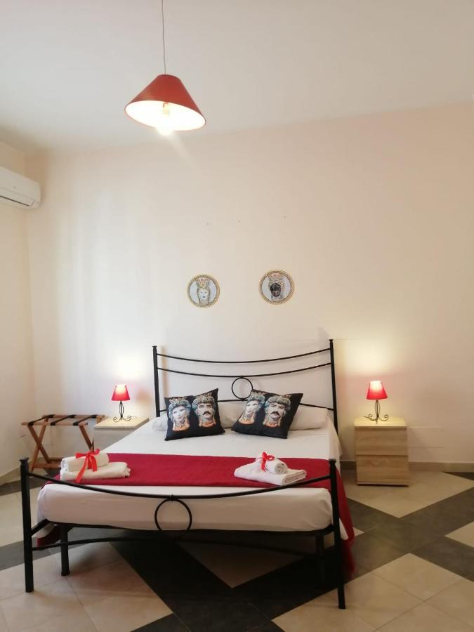 B & B Jasmine Santa Teresa Di Riva Eksteriør bilde