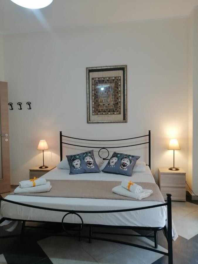 B & B Jasmine Santa Teresa Di Riva Eksteriør bilde
